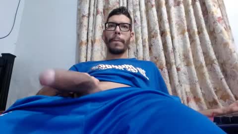 Snapshot of gollfather97 chatting on 02-19-25, 04:00 julin Andrs online show from 02-19-25, 04:00