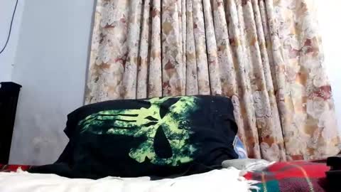 Snapshot of gollfather97 chatting on 02-26-25, 03:32 julin Andrs online show from 02-26-25, 03:32
