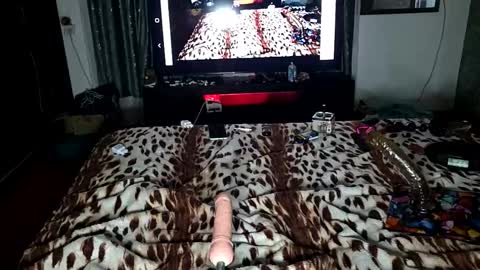 Snapshot of gomorraan chatting on 10-13-25, 04:34 CristalDeep online show from 10-13-25, 04:34