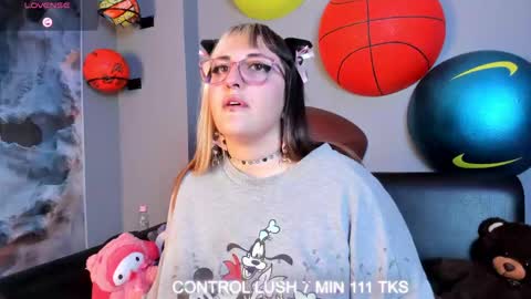gomory_kitty online show from 05-08-26, 04:56