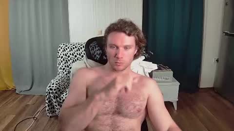 Snapshot of gonzotrash chatting on 06-11-26, 12:32 GonzotrasH online show from 06-11-26, 12:32