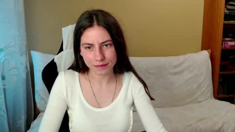 Elizabeth Effie online show from 05-26-26, 04:03