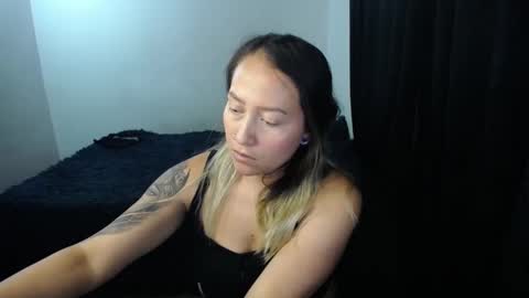 Snapshot of good_trip_love__ chatting on 01-21-25, 02:00 nathalia online show from 01-21-25, 02:00