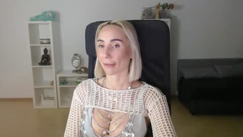 Snapshot of goodblondeno chatting on 07-02-26, 08:09 Natalie online show from 07-02-26, 08:09