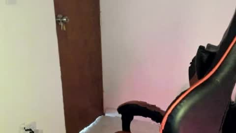 Snapshot of goodboy69i chatting on 04-09-26, 02:11 goodboy69i online show from 04-09-26, 02:11
