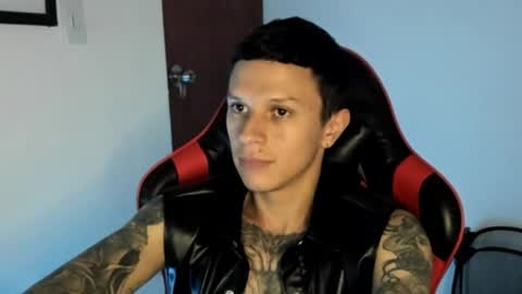 Snapshot of goodboy69i chatting on 05-21-26, 01:01 goodboy69i online show from 05-21-26, 01:01