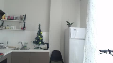 Snapshot of goodgg229975 chatting on 03-17-26, 01:36 goodgg229975 online show from 03-17-26, 01:36