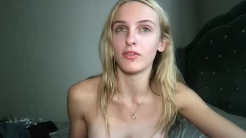 goodgirlliv online show from 09-15-25, 10:32