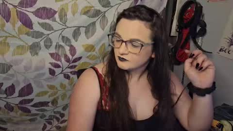 Snapshot of goodgrl1799 chatting on 10-21-25, 01:28 goodgrl1799 online show from 10-21-25, 01:28
