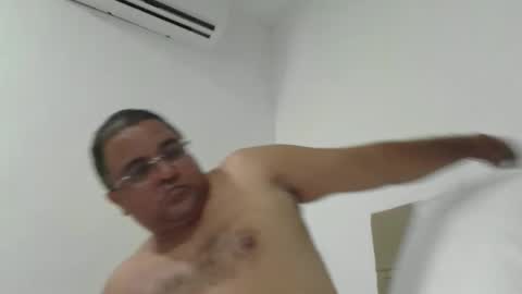 Snapshot of goodguy2050987369 chatting on 02-15-26, 05:37 Goodguy online show from 02-15-26, 05:37