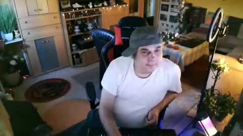 Snapshot of google5001 chatting on 09-14-25, 05:01 google5001 online show from 09-14-25, 05:01