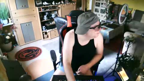 Snapshot of google5001 chatting on 09-17-25, 02:30 google5001 online show from 09-17-25, 02:30