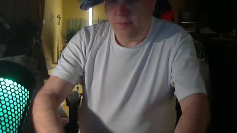 Snapshot of google5001 chatting on 11-05-25, 08:31 google5001 online show from 11-05-25, 08:31