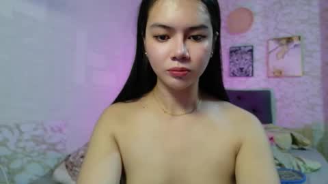 Snapshot of gorgeneviev69 chatting on 03-11-26, 07:03 geneviev online show from 03-11-26, 07:03