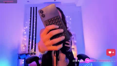 i am Jessi  I love animals and drawing I hope to get along with everyone. XOXO online show from 01-31-26, 08:07