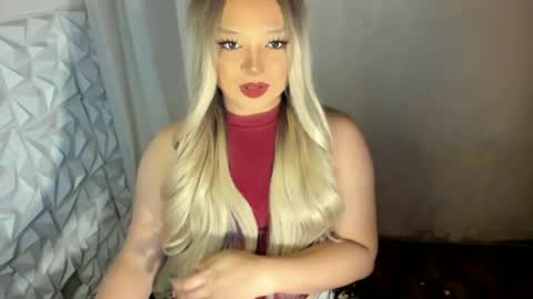 Snapshot of gorgeousamandarose chatting on 06-17-26, 06:42 Amanda rose online show from 06-17-26, 06:42