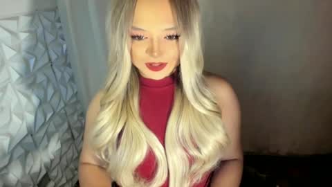 Snapshot of gorgeousamandarose chatting on 06-18-26, 02:10 Amanda rose online show from 06-18-26, 02:10