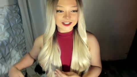 Snapshot of gorgeousamandarose chatting on 06-20-26, 01:30 Amanda rose online show from 06-20-26, 01:30