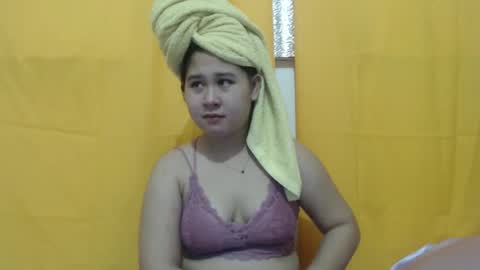 gorgeousasianmyra online show from 03-02-25, 09:22