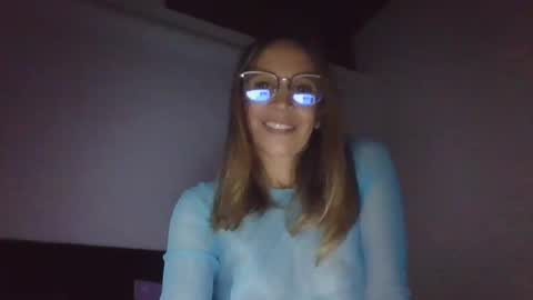 Snapshot of gorgeousgirl9 chatting on 09-16-25, 03:29 gorgeousgirl9 online show from 09-16-25, 03:29