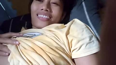 Snapshot of gorgeouspinay_babe chatting on 10-05-25, 12:14 GorgeousPinay babe online show from 10-05-25, 12:14