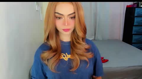 Snapshot of gorgeoustransgirl chatting on 03-24-26, 01:16 Emmy online show from 03-24-26, 01:16