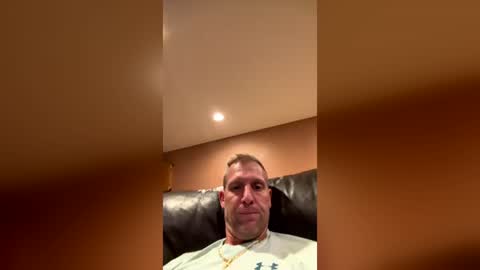 Snapshot of gosox8585 chatting on 07-16-26, 01:06 gosox8585 online show from 07-16-26, 01:06