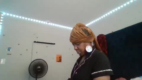 Snapshot of gotcake713 chatting on 03-27-26, 07:46 Sue Goddess online show from 03-27-26, 07:46