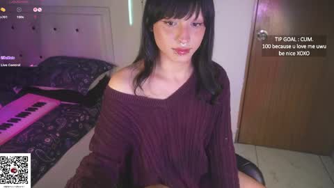 Snapshot of gothbabe2001 chatting on 05-09-26, 09:47 Cami online show from 05-09-26, 09:47