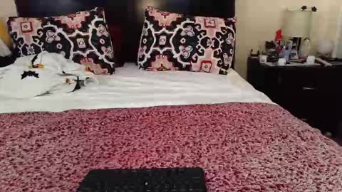 gothbaby305 online show from 12-01-25, 12:54