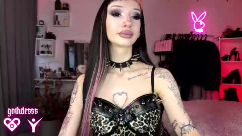    online show from 04-02-26, 03:15