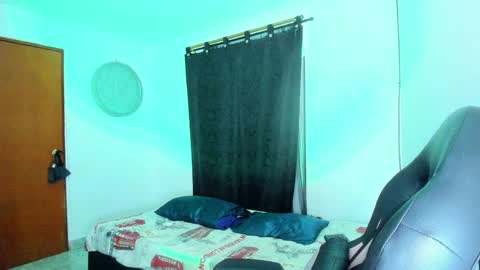 Snapshot of gothic9goddes chatting on 04-10-26, 12:16 GG online show from 04-10-26, 12:16