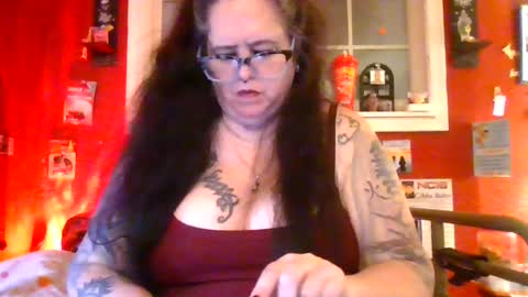 Snapshot of gothickmaiden chatting on 06-20-26, 02:25 GothickMaiden online show from 06-20-26, 02:25