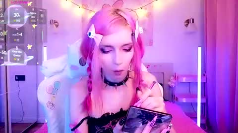 Snapshot of gothiclali chatting on 06-21-26, 11:51 gothiclali online show from 06-21-26, 11:51