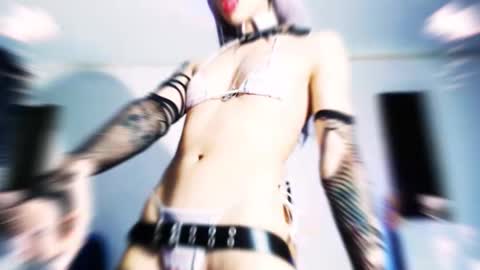        online show from 10-06-25, 06:33