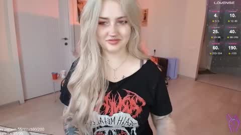 traumfrau Kira angel face devil eyes I SELL A LOT VIDEO IN GALLERY online show from 03-27-26, 11:21