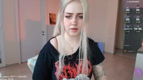 traumfrau Kira angel face devil eyes I SELL A LOT VIDEO IN GALLERY online show from 04-02-26, 12:25