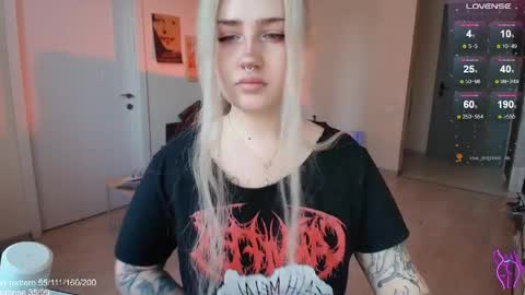 traumfrau Kira angel face devil eyes I SELL A LOT VIDEO IN GALLERY online show from 04-06-26, 02:07