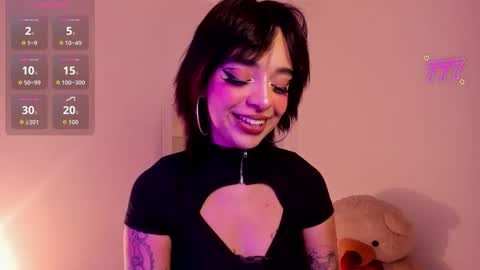 Snapshot of gothv chatting on 06-09-26, 09:48 Violet online show from 06-09-26, 09:48