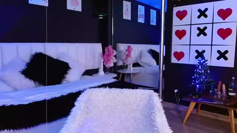 Meredith Alessandra online show from 12-11-24, 04:28