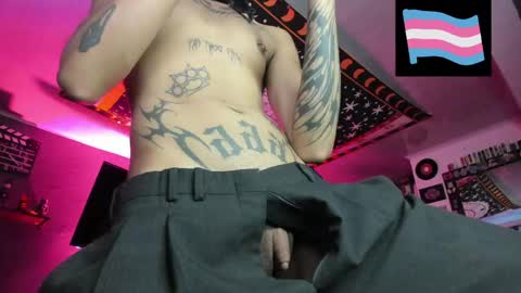 Snapshot of gowtherrrr_ chatting on 04-25-26, 03:53 Manolo modelo independiente online show from 04-25-26, 03:53