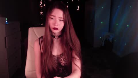 Snapshot of grace_crystal chatting on 12-19-24, 12:02 Grace online show from 12-19-24, 12:02