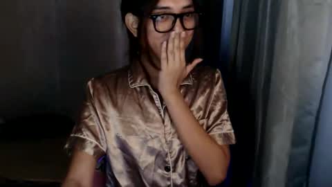 Snapshot of grace_for_youuu chatting on 02-20-26, 05:59 HoneyGrace online show from 02-20-26, 05:59