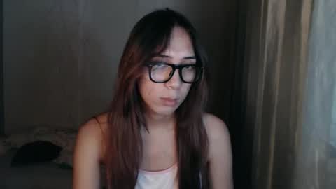 Snapshot of grace_for_youuu chatting on 03-26-26, 01:49 HoneyGrace online show from 03-26-26, 01:49