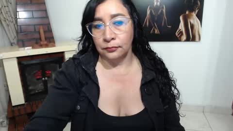 grace_mature_milf online show from 10-18-25, 10:27