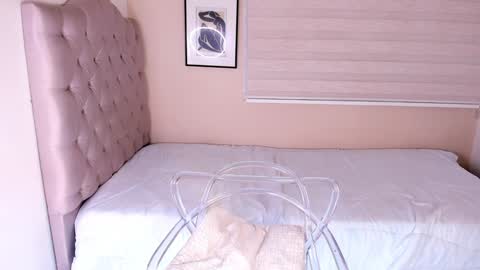 GRACE KIROZ online show from 01-17-25, 06:15