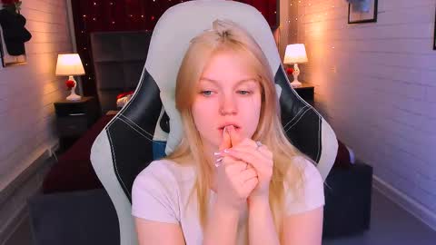 Grace Glamour online show from 02-25-25, 08:47