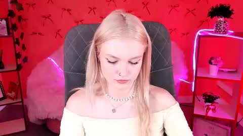 Grace Glamour online show from 11-22-25, 05:50