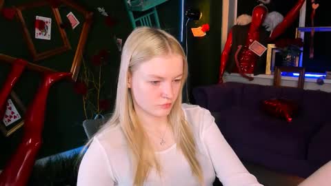Snapshot of graceglamour chatting on 02-26-26, 05:17 Grace Glamour online show from 02-26-26, 05:17