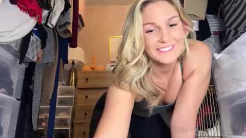 Gracie Mae online show from 01-28-25, 08:36